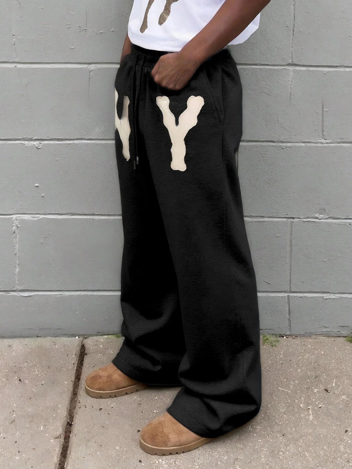 Couple Style Drawstring Sweatpants For Men With Embroidered Detailing