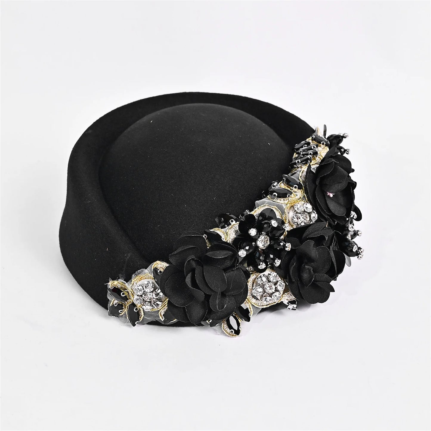 NONECN Vintage Pearl-Embellished Beret Hat for Women Classic French Style