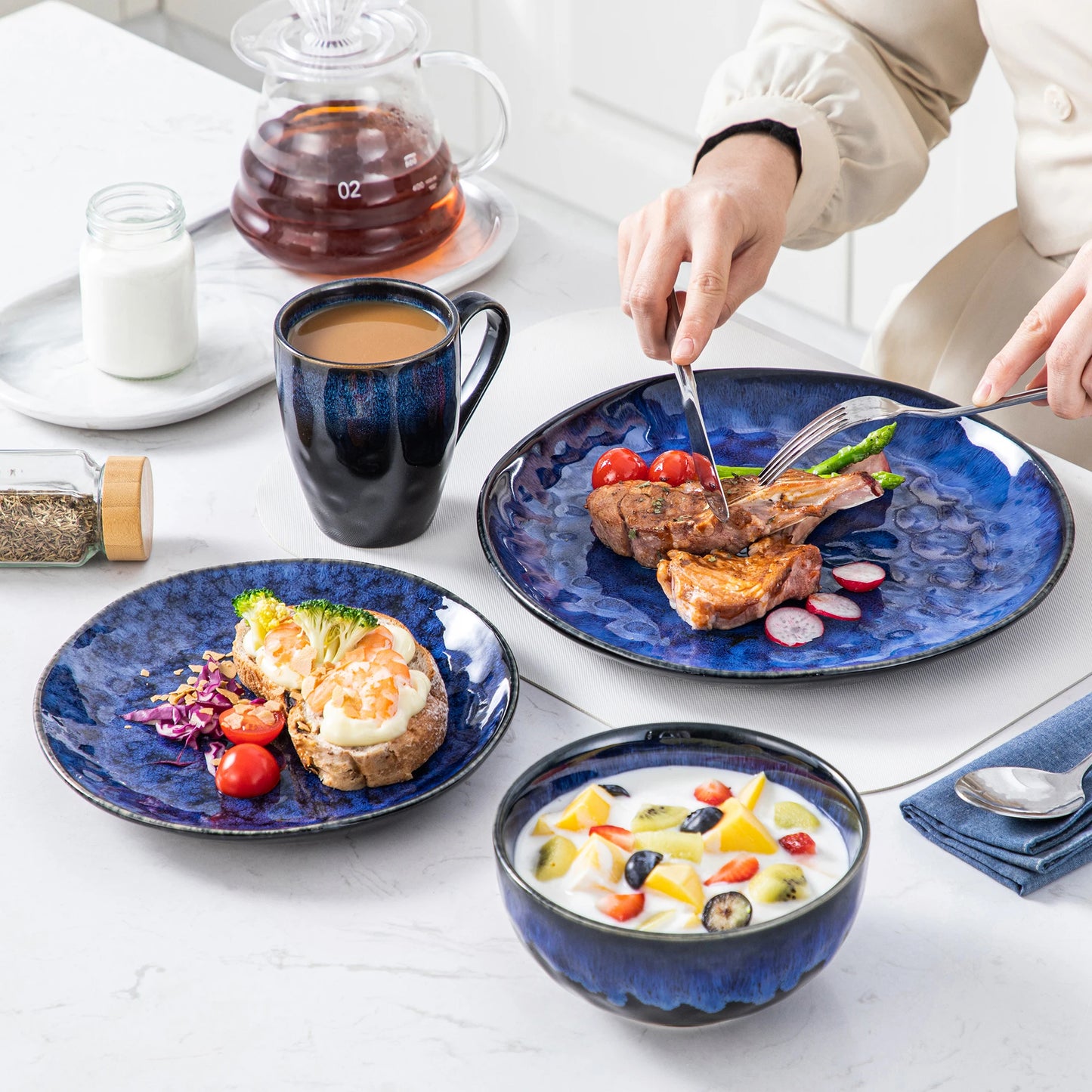 MALACASA Ceramic Dinnerware Set For 4 Microwave Safe