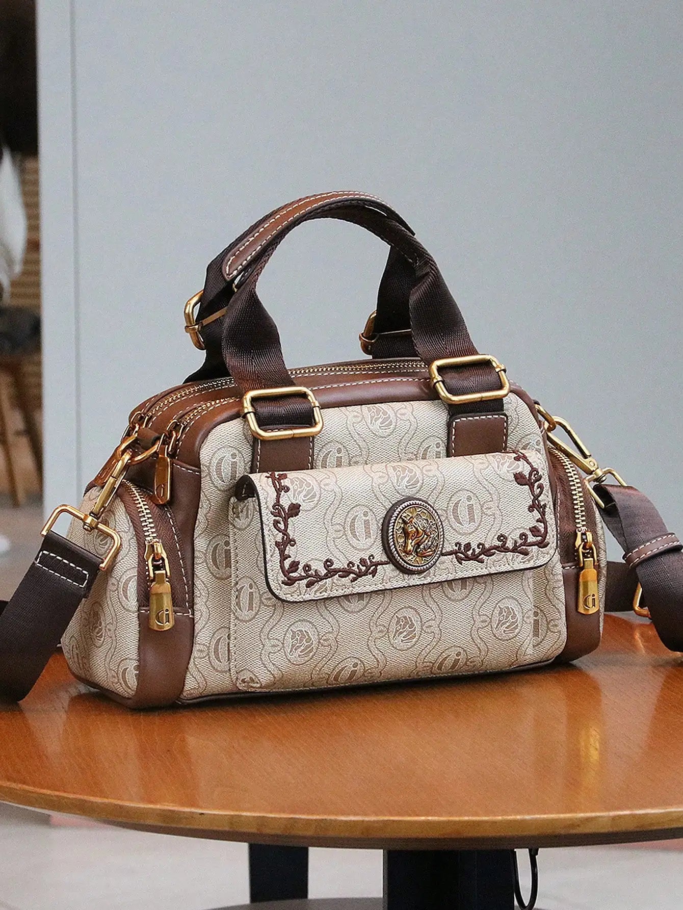 NONECN Fashion Multi-Pocket Handbag For Women Joker Shoulder Bag