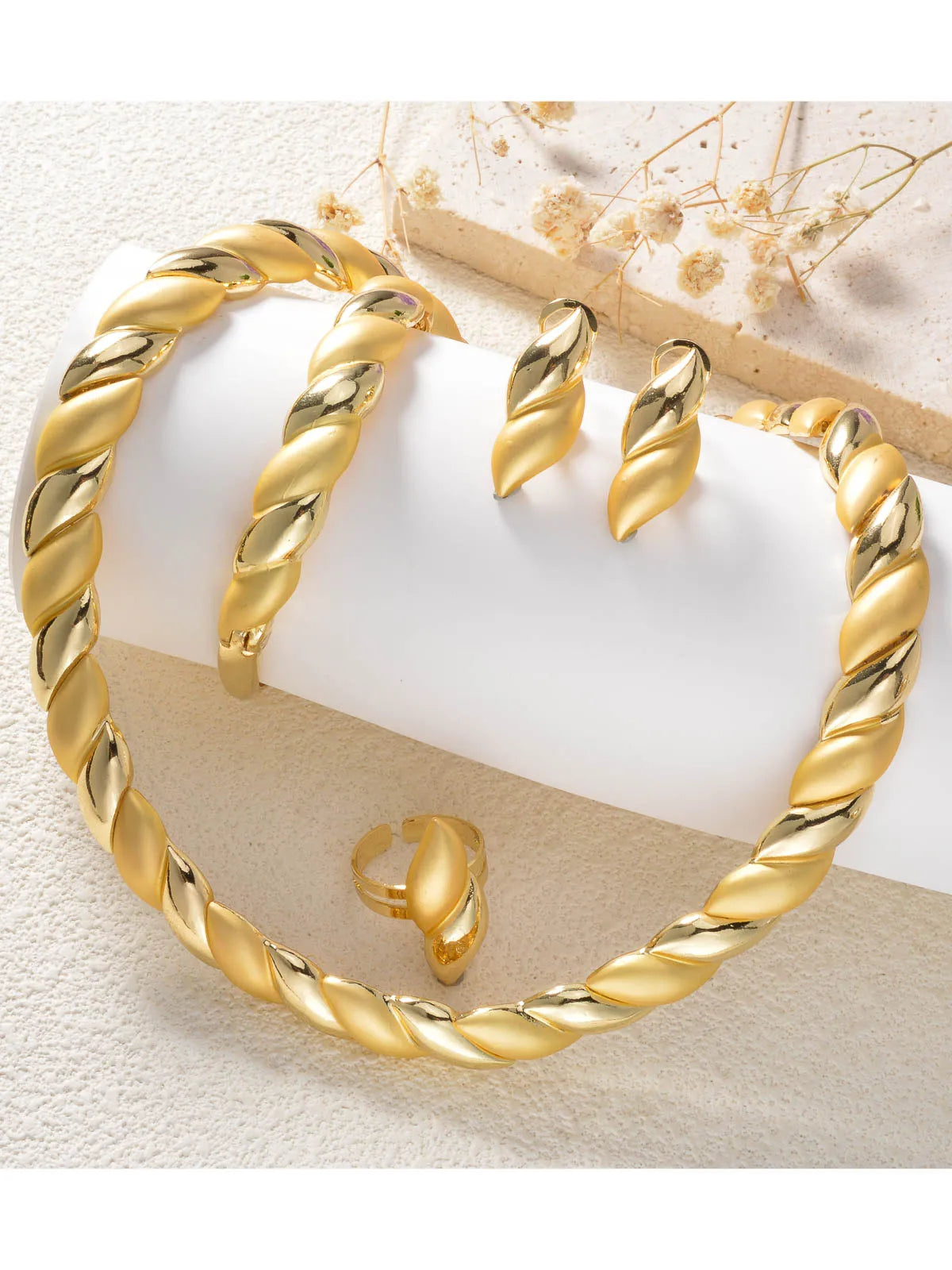 Dubai Luxury Jewelry Set Necklace Ring Earrings Bracelet For Women