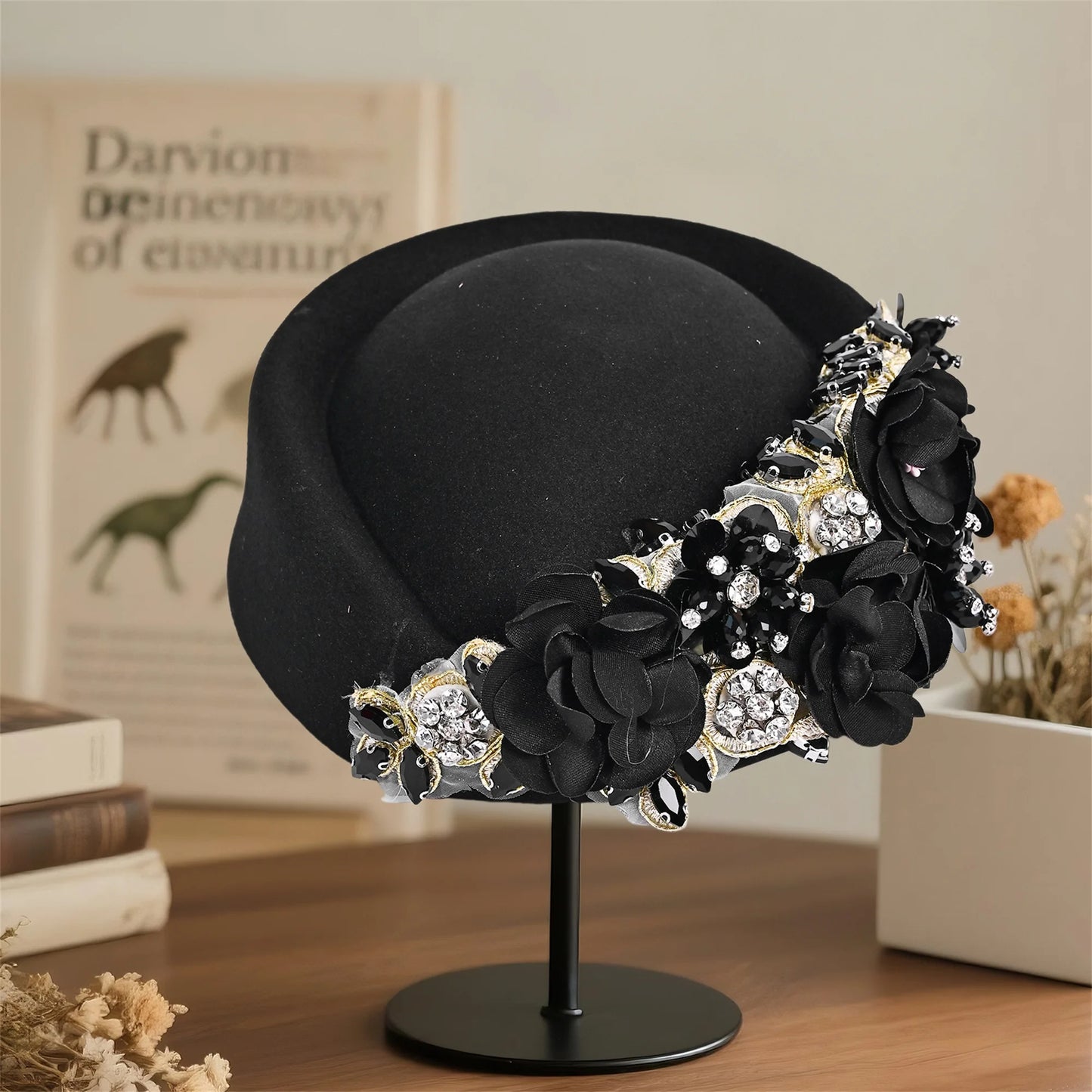 NONECN Vintage Pearl-Embellished Beret Hat for Women Classic French Style