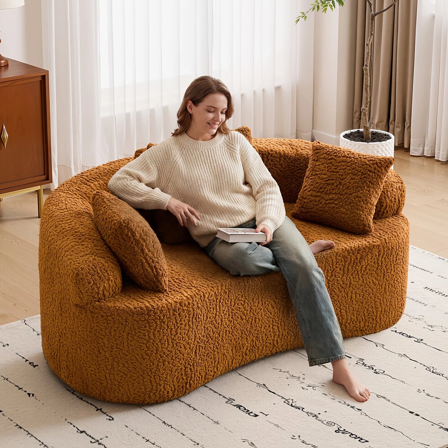 PIYRQ Modern Curved Loveseat Sofa in Plush Chenille Upholstery