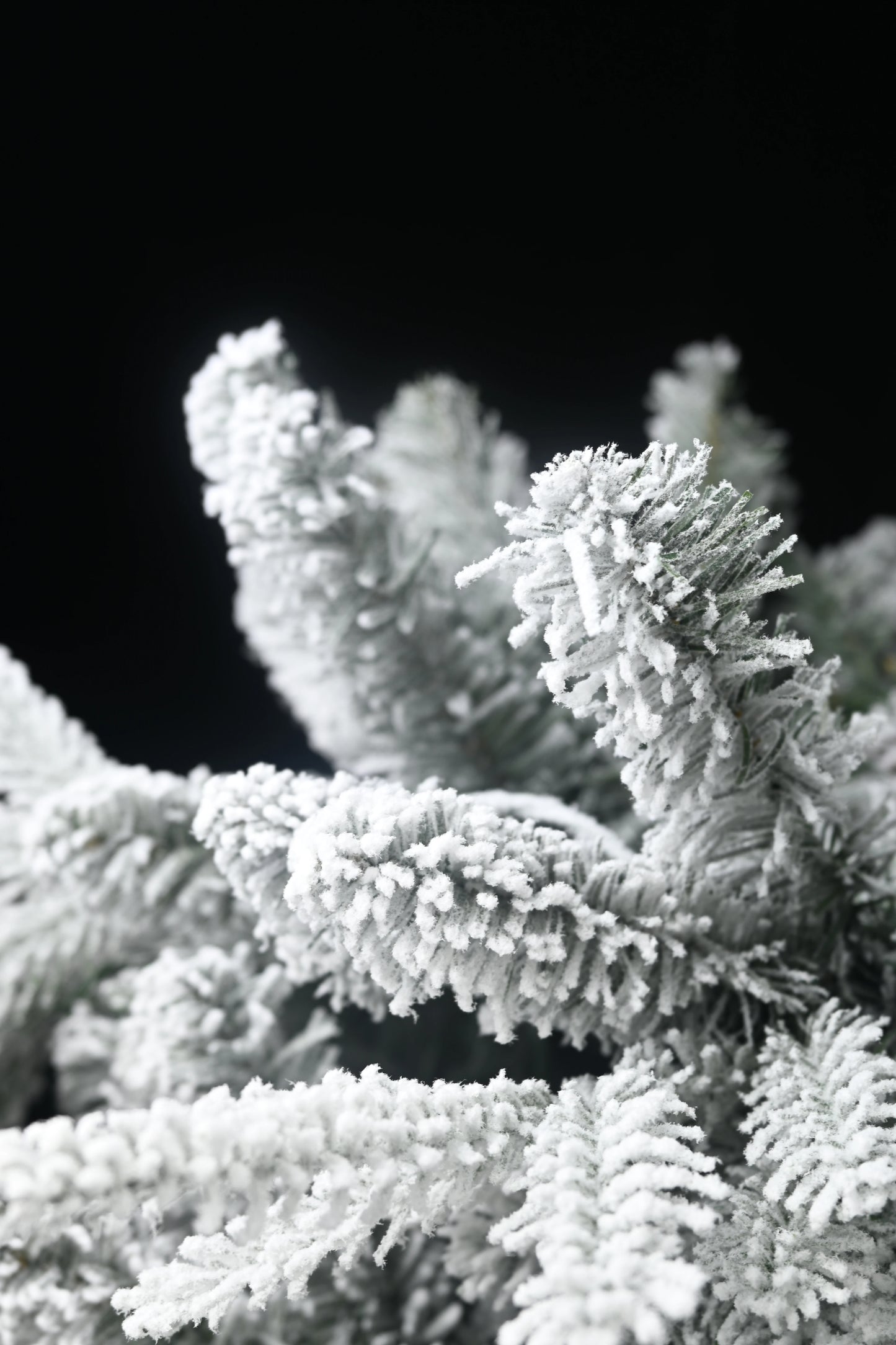 Makeatree Flocked Christmas Tree Artificial PE PVC Mix