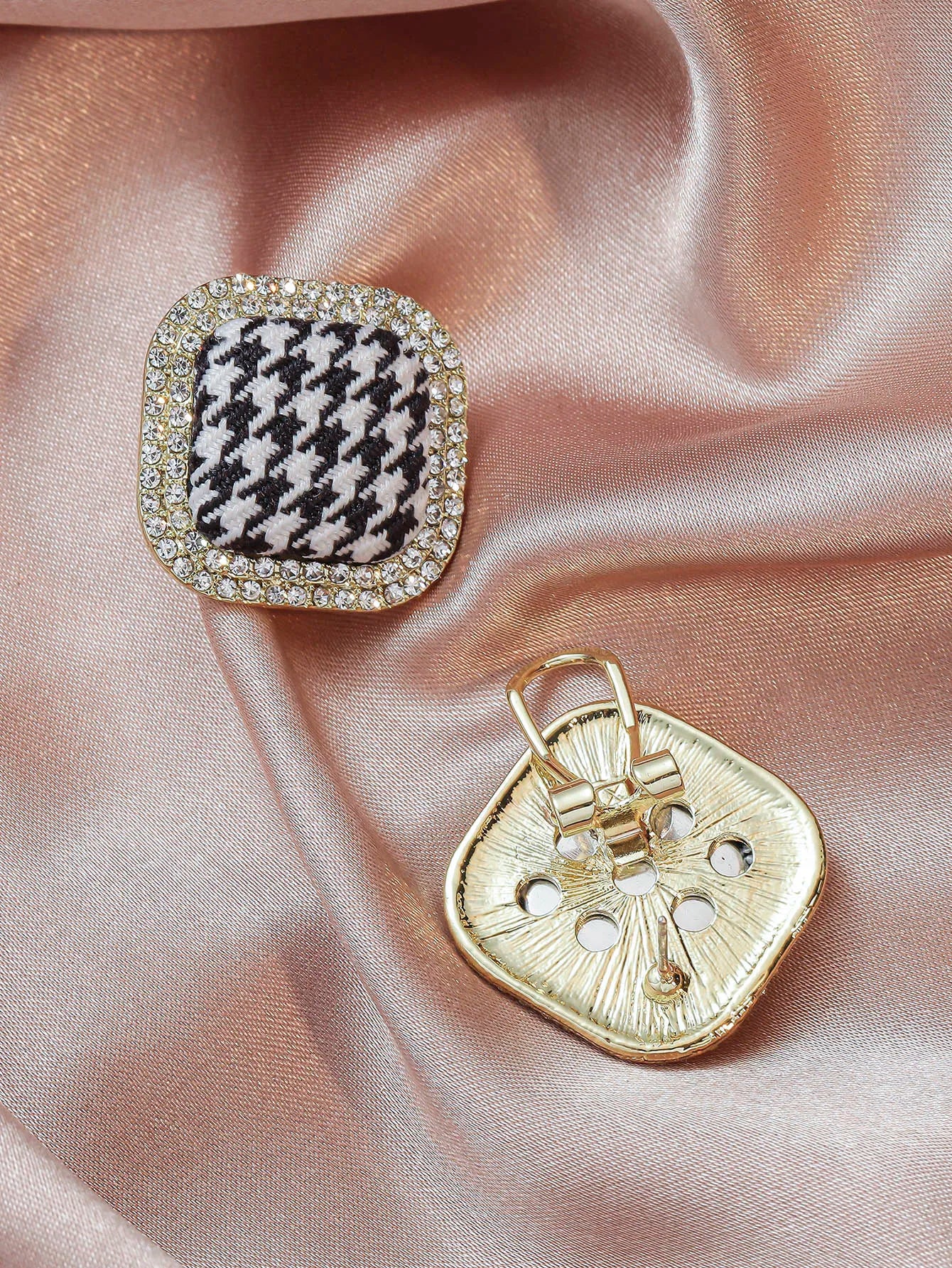 Houndstooth Stud Earrings With Rhinestone Border Gold Tone