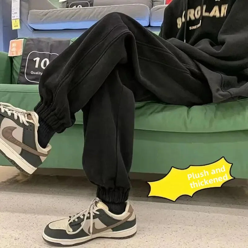 Men's Loose Fit Fleece Lined Drawstring Sweatpants for Autumn Winter
