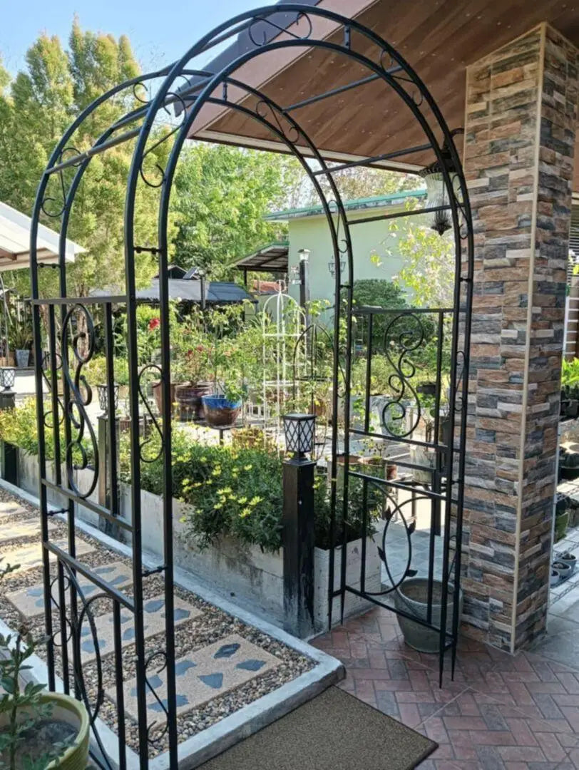 Feature Metal Garden Trellis for Climbing Plants Arch