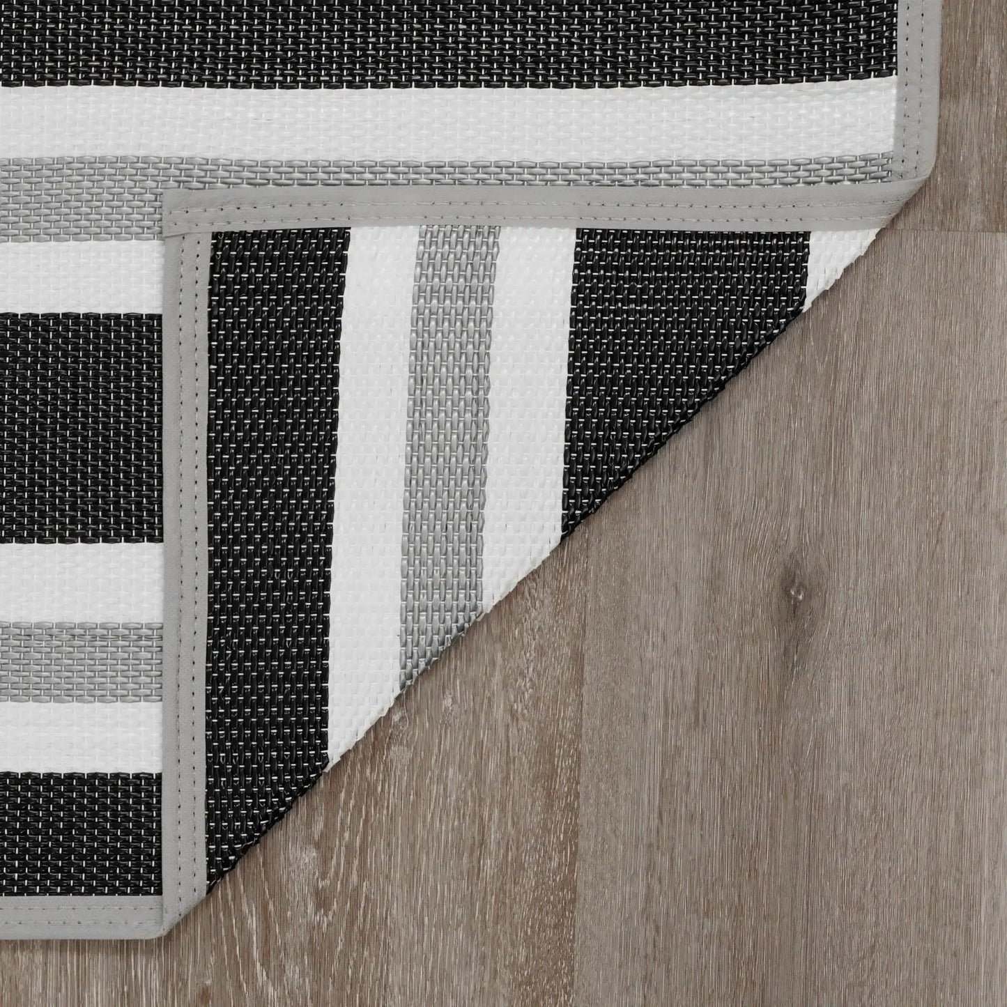 Outdoor Reversible Waterproof Rug for Patios and Campers